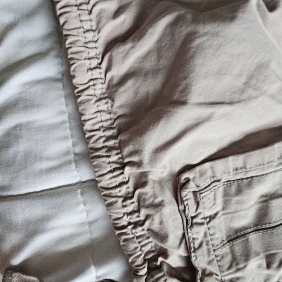 COPY - BUFFALO SIZE 34 CARGO SHORTS - Picture 3 of 4